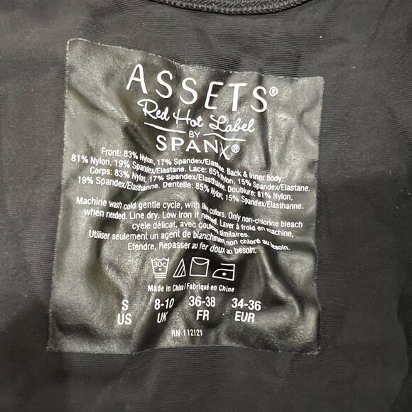 Assets by Spanx Black Lace Tank Top Women’s Small - Picture 4 of 4